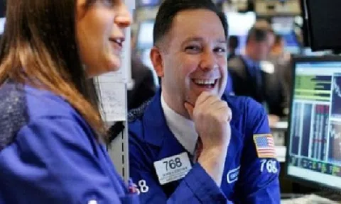 Thị trường giảm sâu, khối ngoại trở lại mua ròng trong phiên cuối tuần